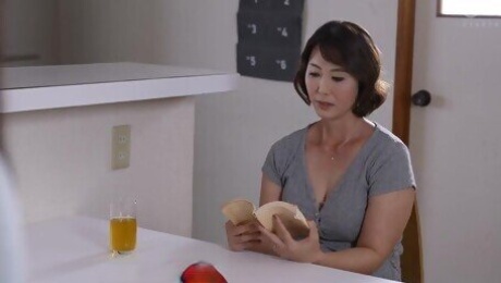 Hot Japonese Mother In Law  00000000093