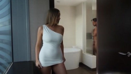 Busty MILF Alexis Adams missionary pounded hardcore in a hotel room