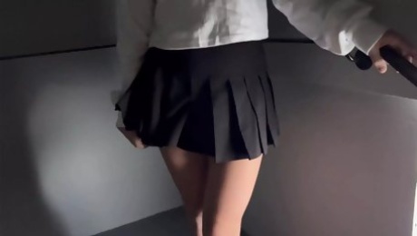 fucked a schoolgirl in the entrance