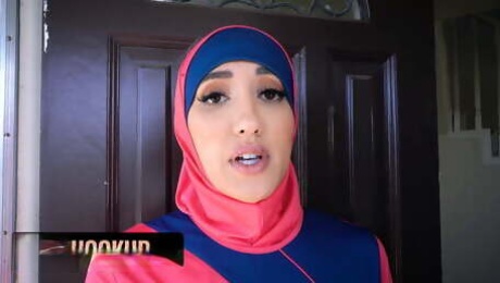 Hijab Hookup - Sexy Muslim Babe Offers Her Pussy To Landlord As Payment For Rent