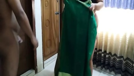 (Tamil Aunty ki Majboori Chudai) hot Priya Aunty Fucked by neighbor In Bed Room - Huge Fuck & cum