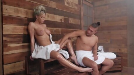 Sex In The Sauna 1 - Elegant Assfuck
