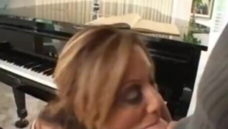 Video  Beautiful Demi Delia's blonde smut