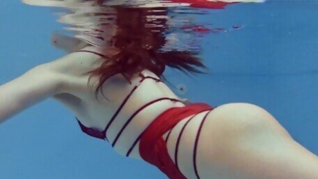 Underwatershow action with sweet Marfa from Underwater Show