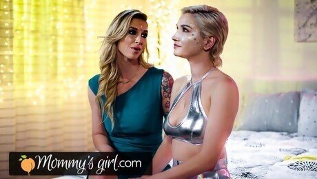 Brooke Banner and Skye Blues natural tits xxx by